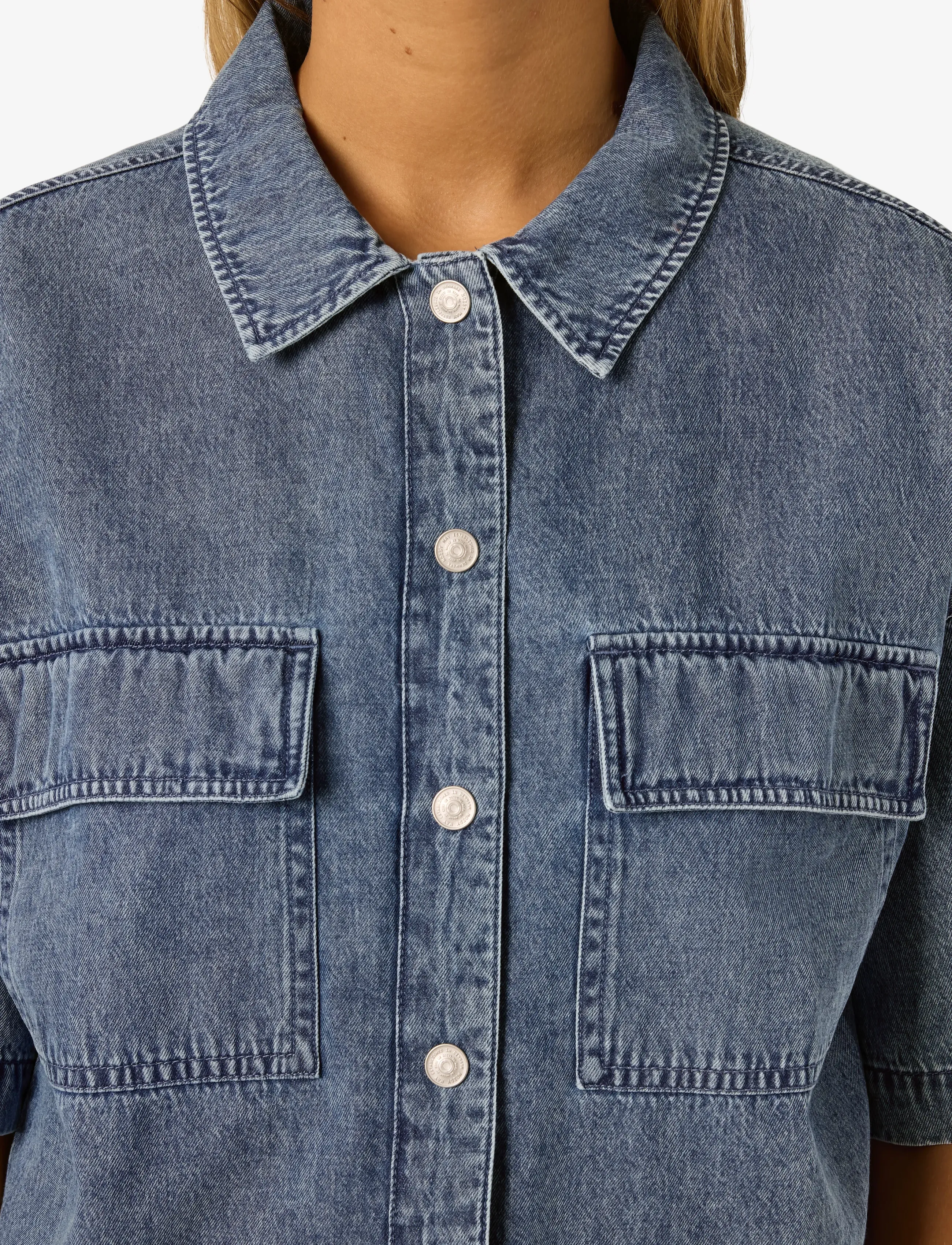 NOISY MAY Nmenza S/S Reg Crop Shirt Mg004Mb Noos skjortor dam – bild 5