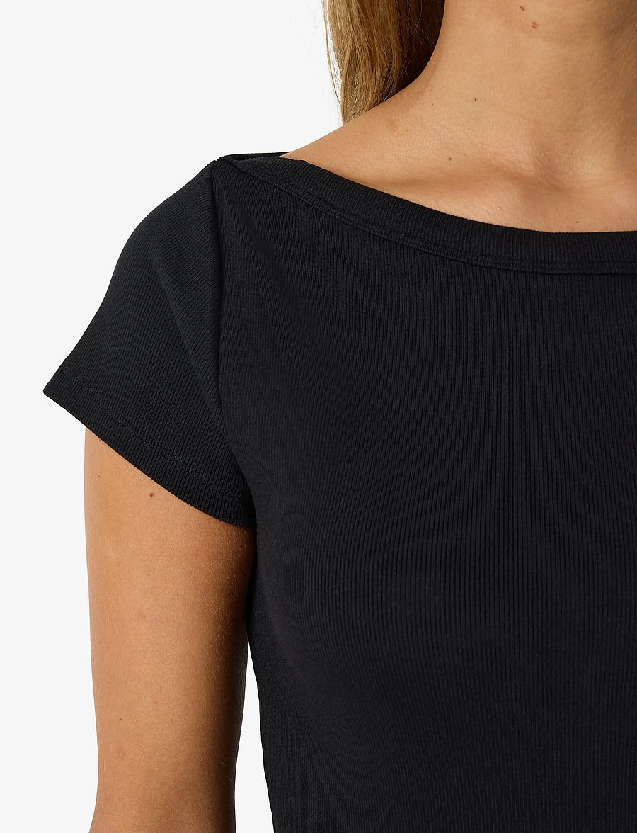 NOISY MAY - NMMAYA S/S BOATNECK TOP NOOS - t-shirts - black - 3