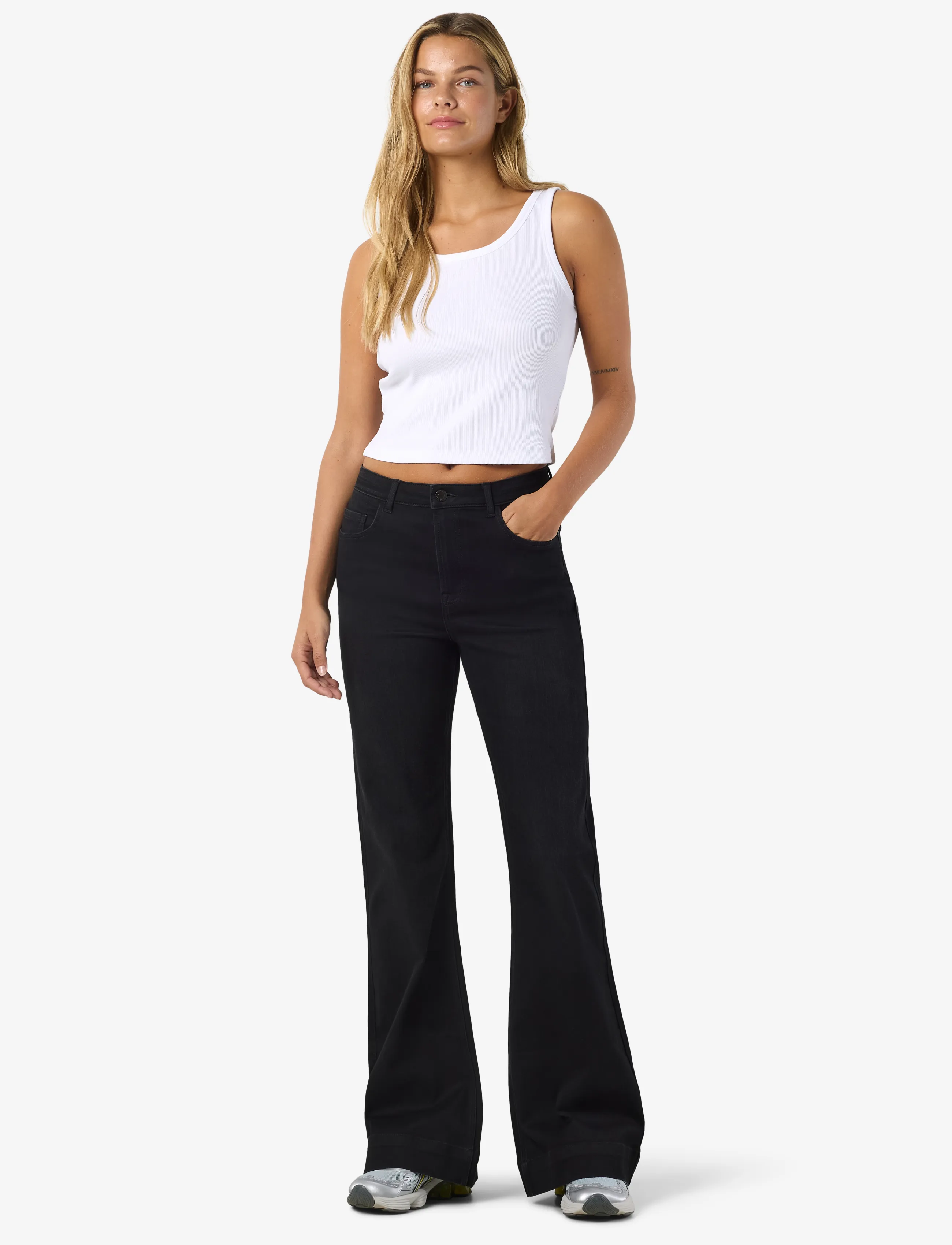 NOISY MAY - NMROOXY HW SLIM FLARED JNS VI581BL NOOS - wide leg jeans - black denim - 3