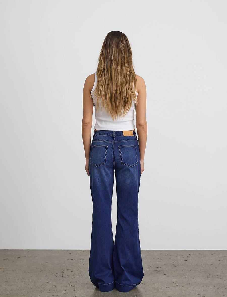 NOISY MAY - NMROOXY HW SLIM FLARED JNS VI580MB NOOS - schlaghosen - medium blue denim - 3