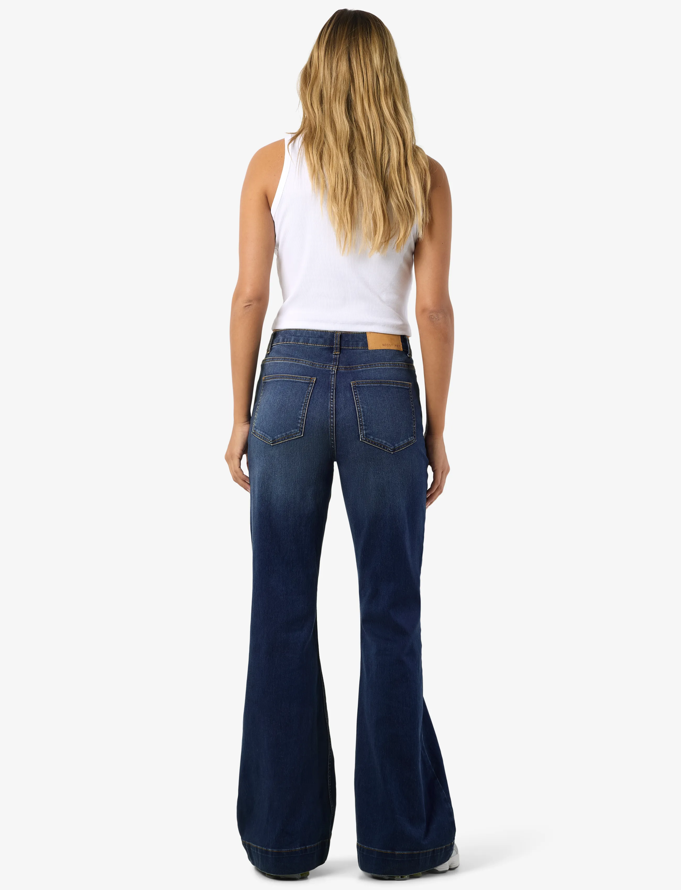 NOISY MAY - NMROOXY HW SLIM FLARED JNS VI580MB NOOS - flared jeans - medium blue denim - 4