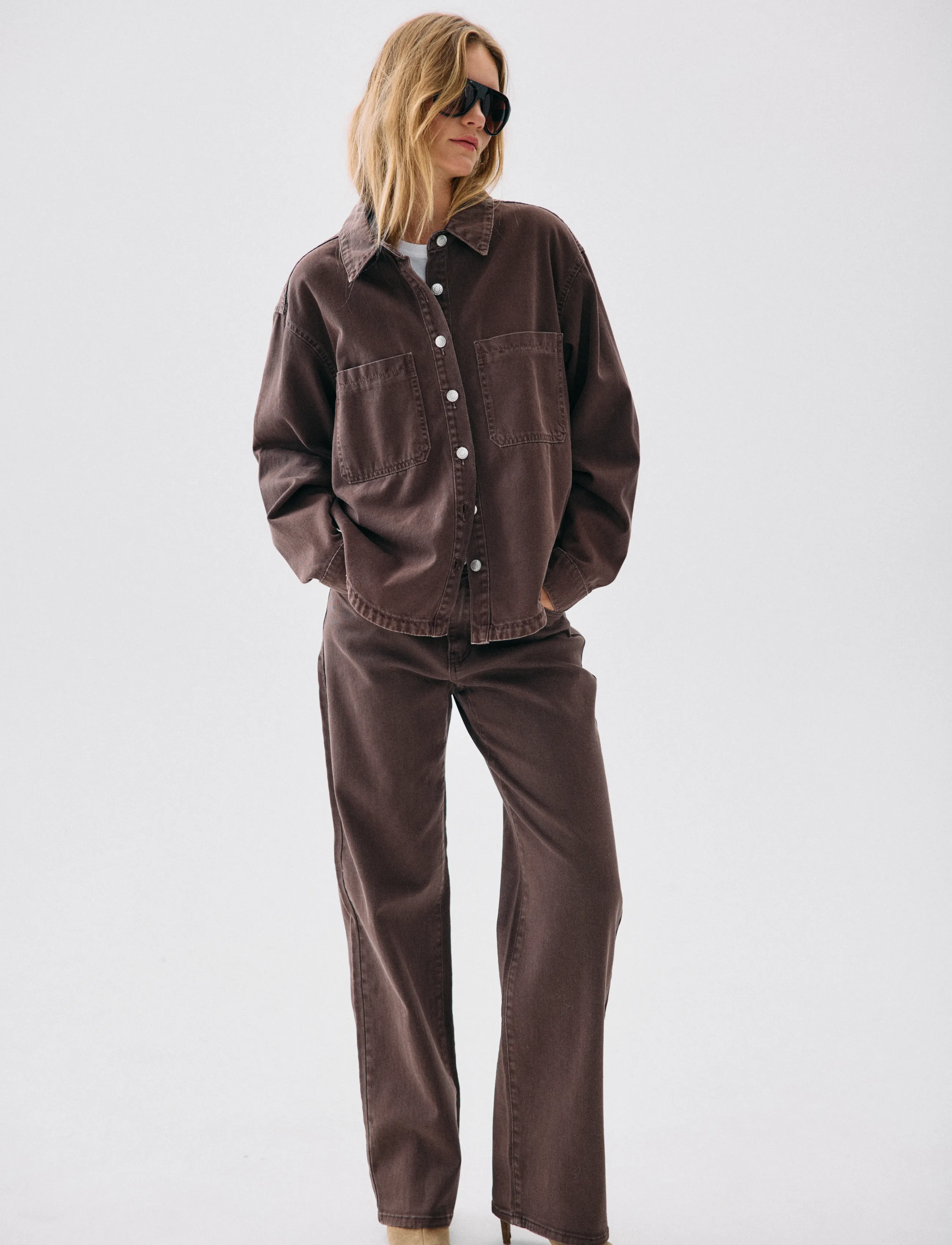 NOISY MAY NMYOLANDA MW STRAIGHT JEANS COLORED NOOS - Kläder - CHOCOLATE BROWN / brown