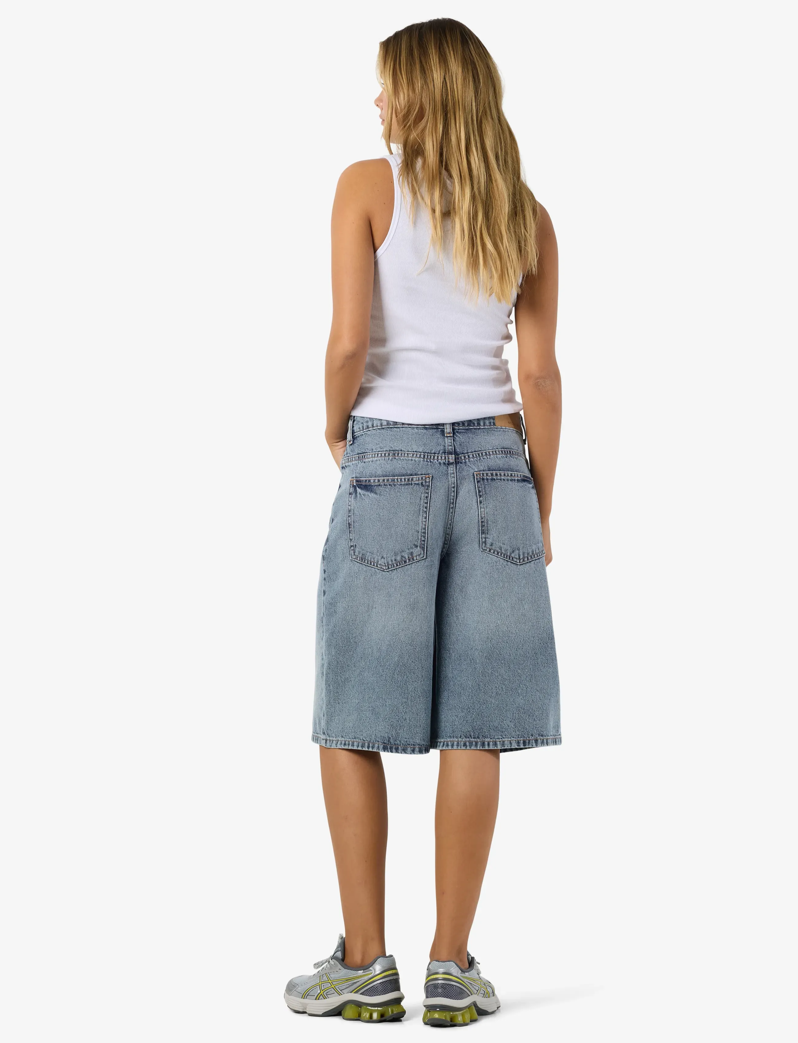 NOISY MAY - NMMINDIE NW BERMUDA SHORTS AZ411LB NOOS - short en jeans - light blue denim - 4