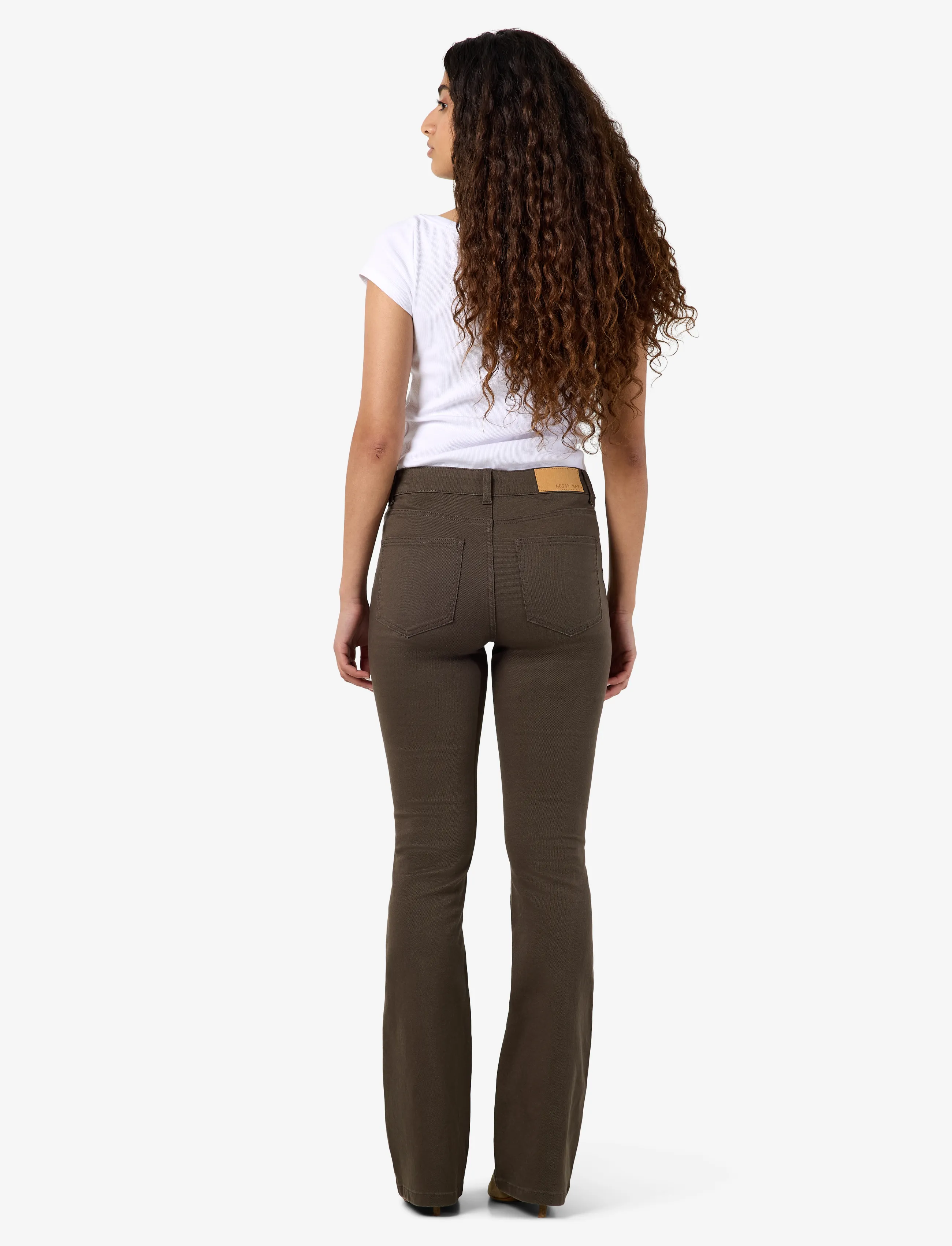 NOISY MAY - NMSALLIE HW  SK FLARED  COLOR NOOS - slim-fit-jeans - chocolate brown - 4