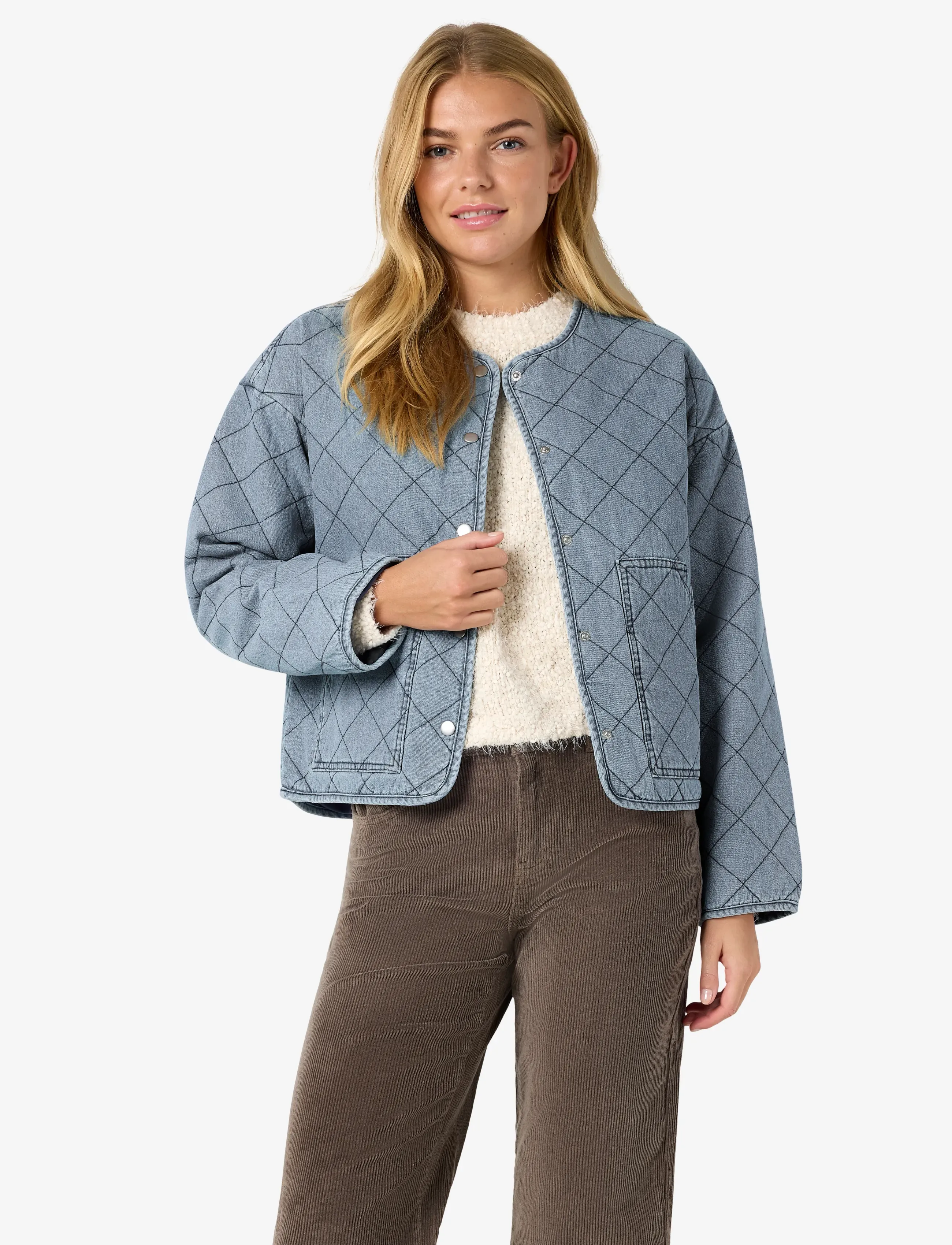 NOISY MAY NMCLEO QUILTED DENIM JACKET - Clothing - LIGHT BLUE DENIM / blue