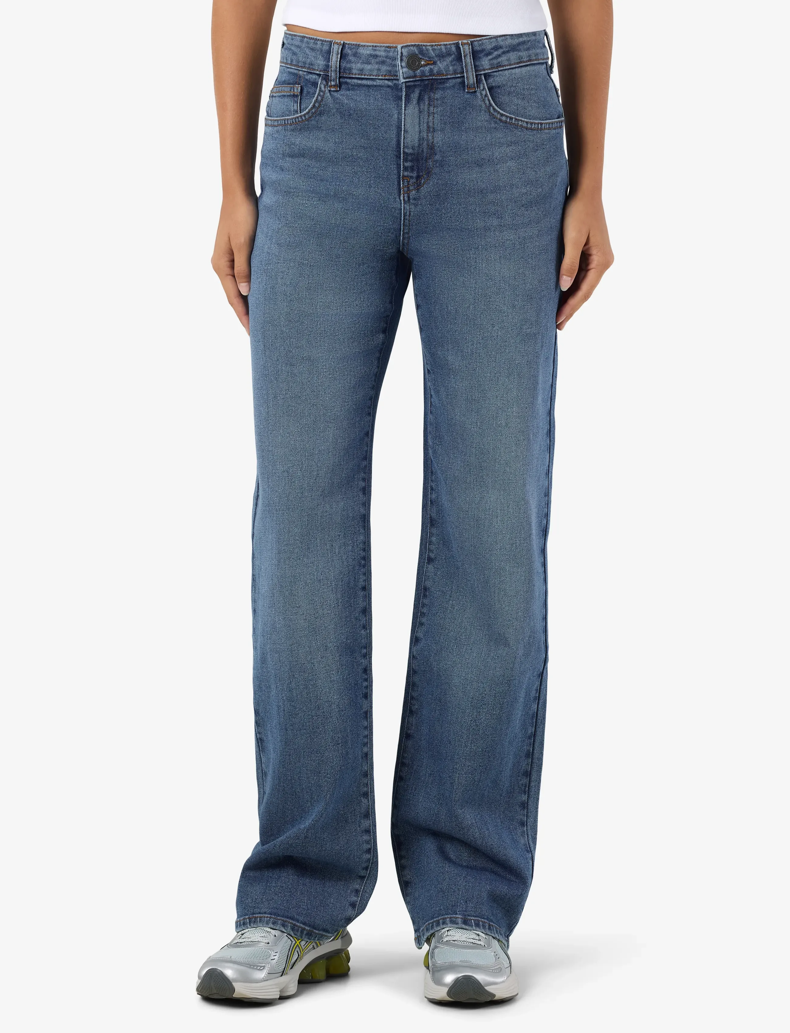 NOISY MAY NMYOLANDA MW WIDE STR AZ476MB NOOS - Straight jeans - MEDIUM BLUE DENIM / blue