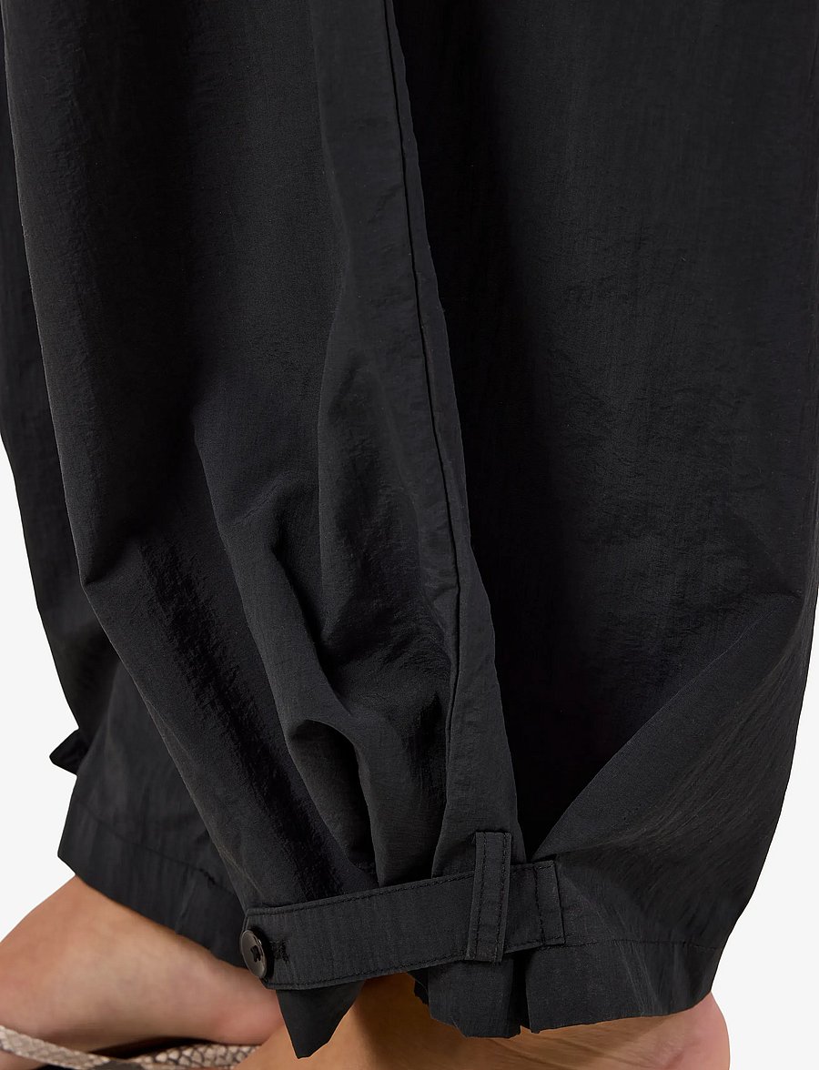 NOISY MAY - NMELIDE MW PLEAT BALOON PANT - barrel-bukser - obsidian - 4