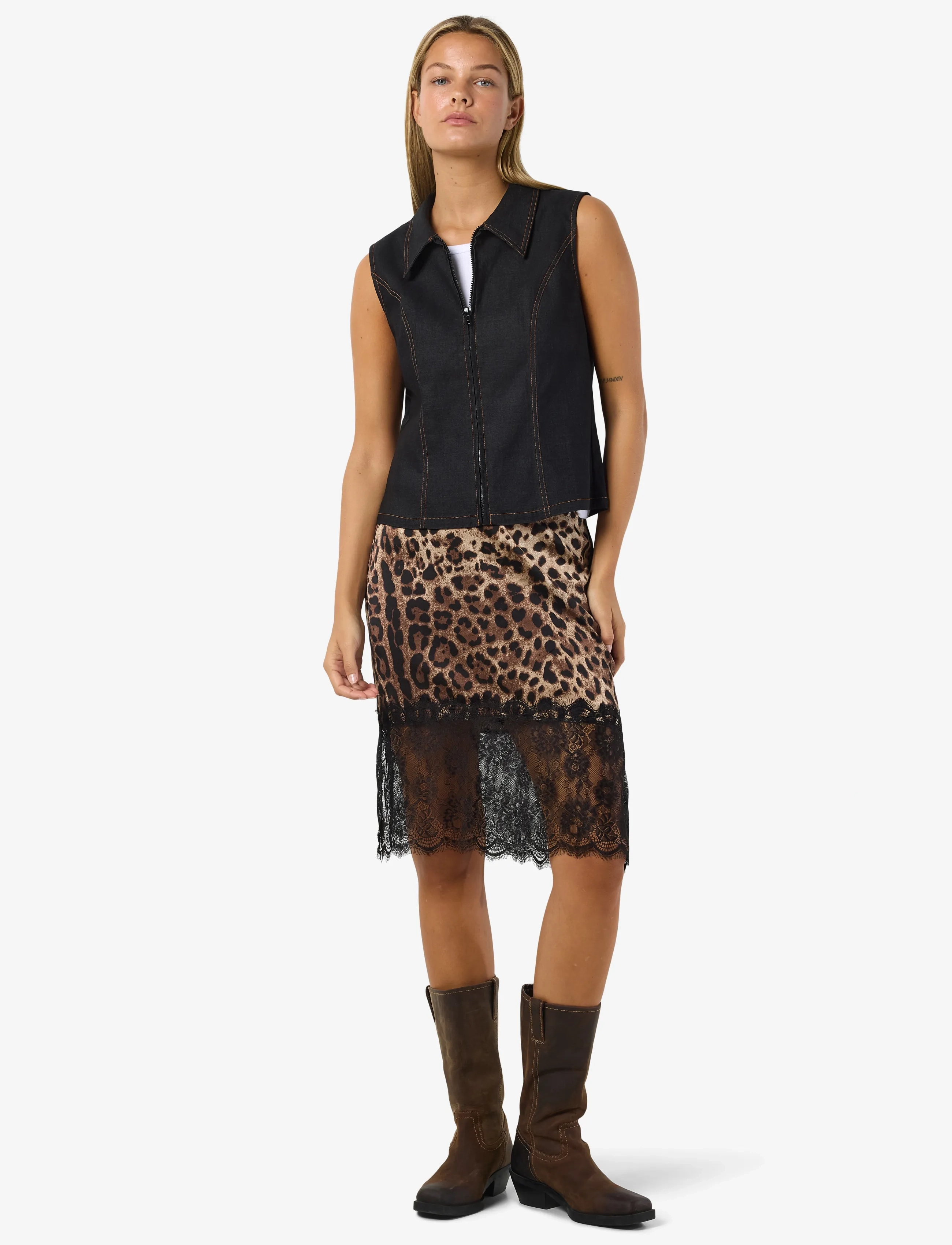 NOISY MAY Nminferno Mw Short Satin Lace Skirt minikjolar dam – bild 5