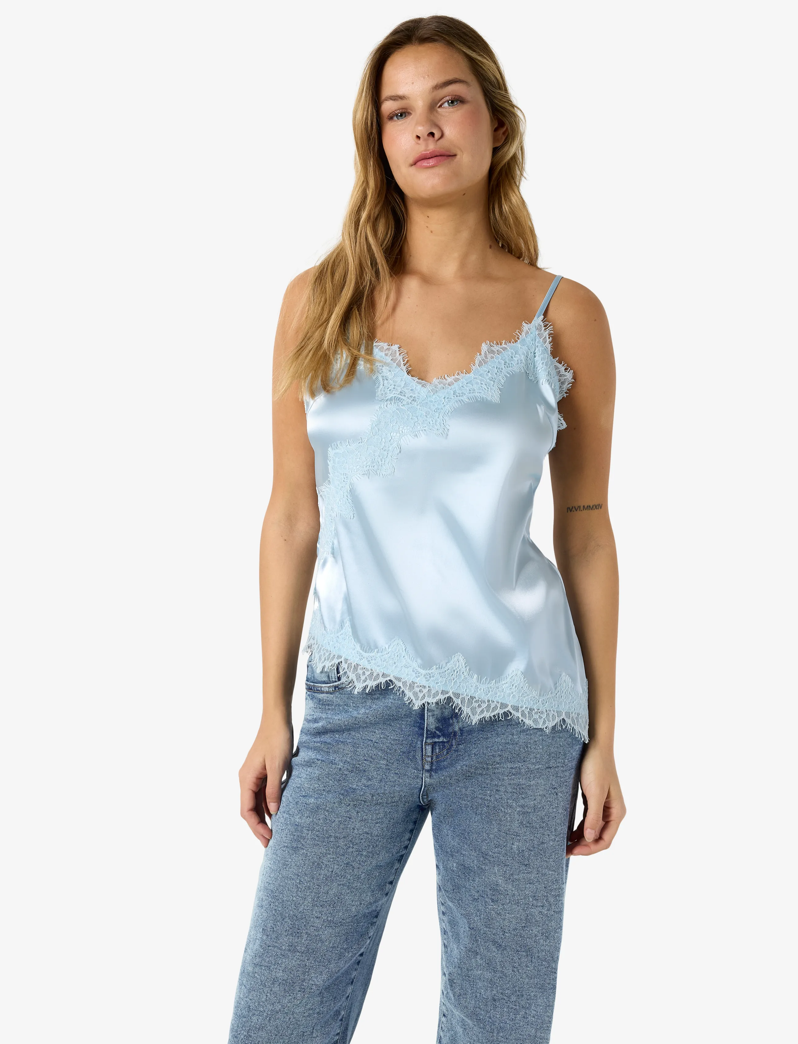 NOISY MAY Nmsofie S/L Satin Top /Tnt8 toppar dam – bild 6