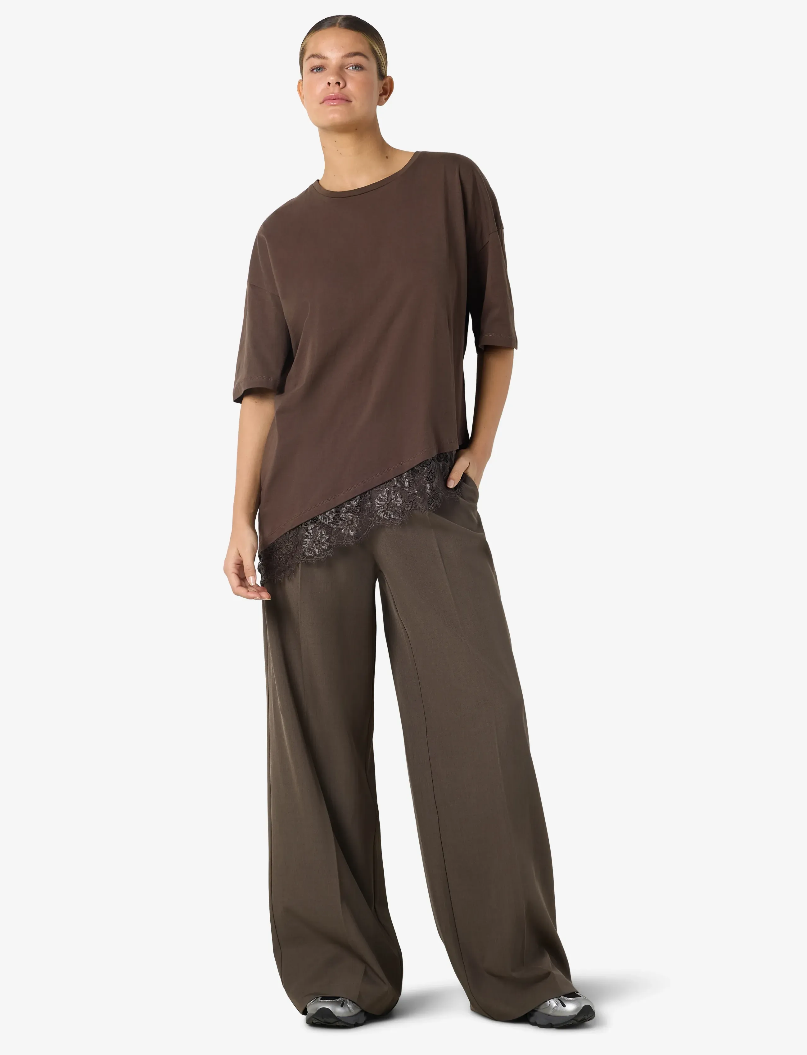 NOISY MAY - NMEASY LACE DETAIL S/S T-SHIRT /TNT - t-shirts - chocolate brown - 2