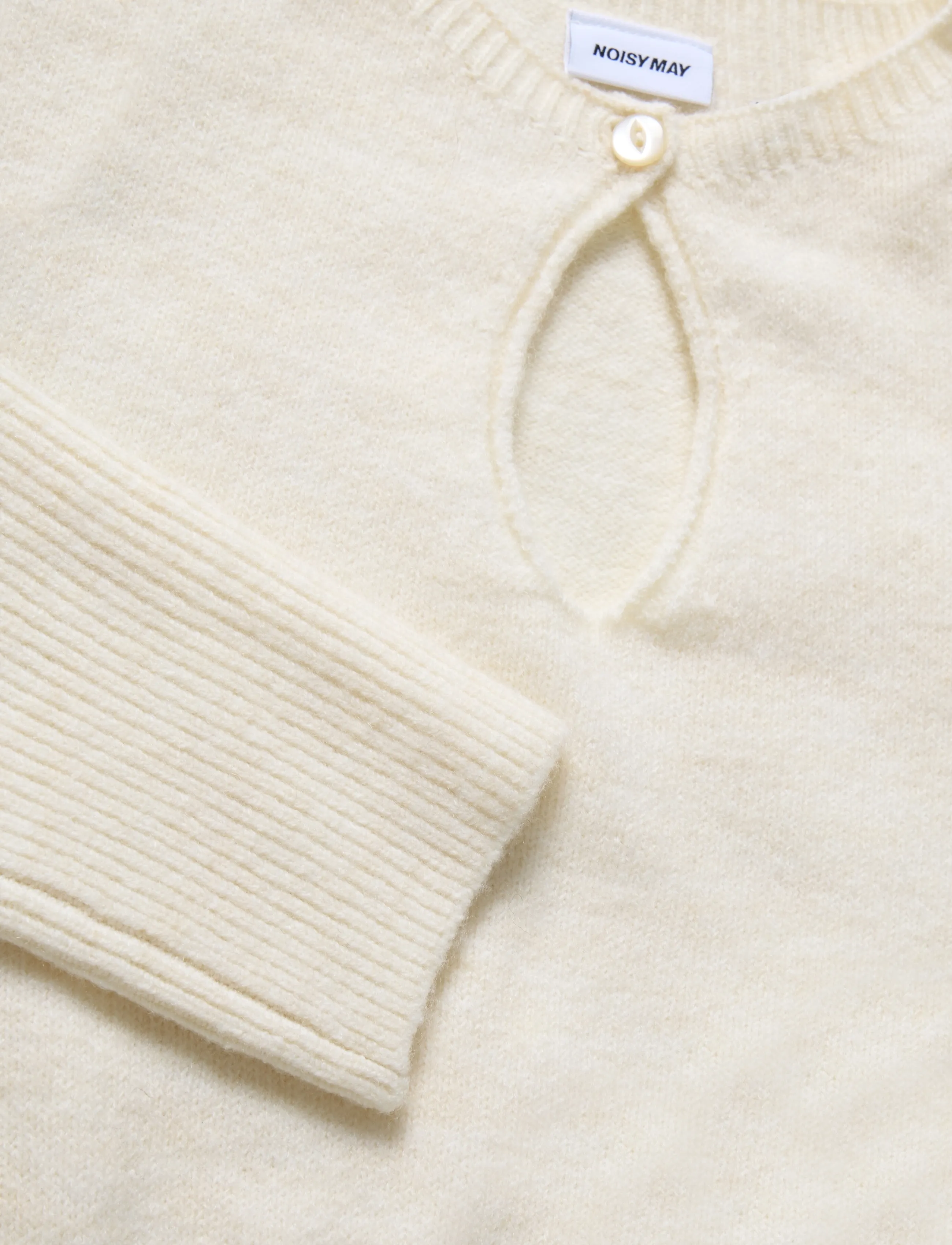 NOISY MAY - NMSLOAN L/S O-NECK KEYHOLE KNIT - kampsunid - eggnog - 4