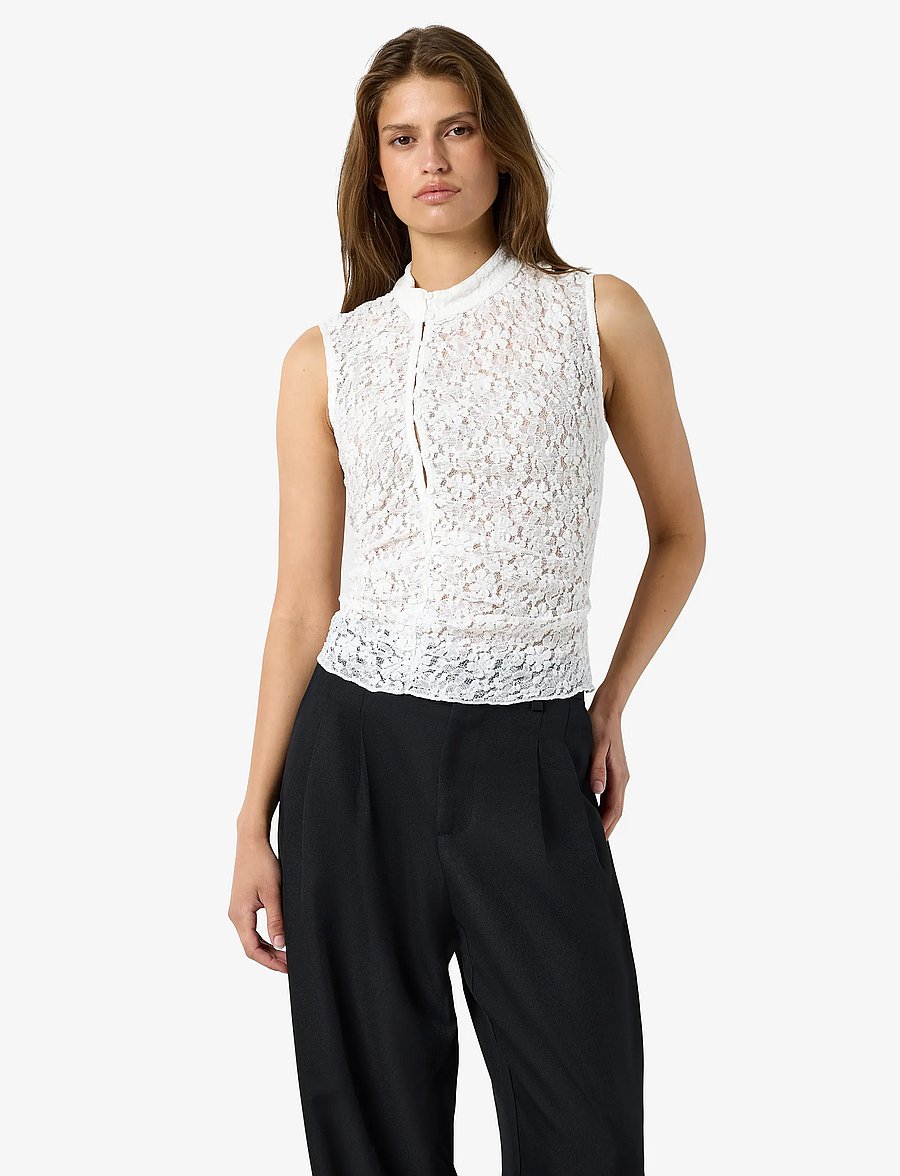 NOISY MAY - NMPEYTON S/L BUTTON TOP - Ärmellose blusen - snow white - 0