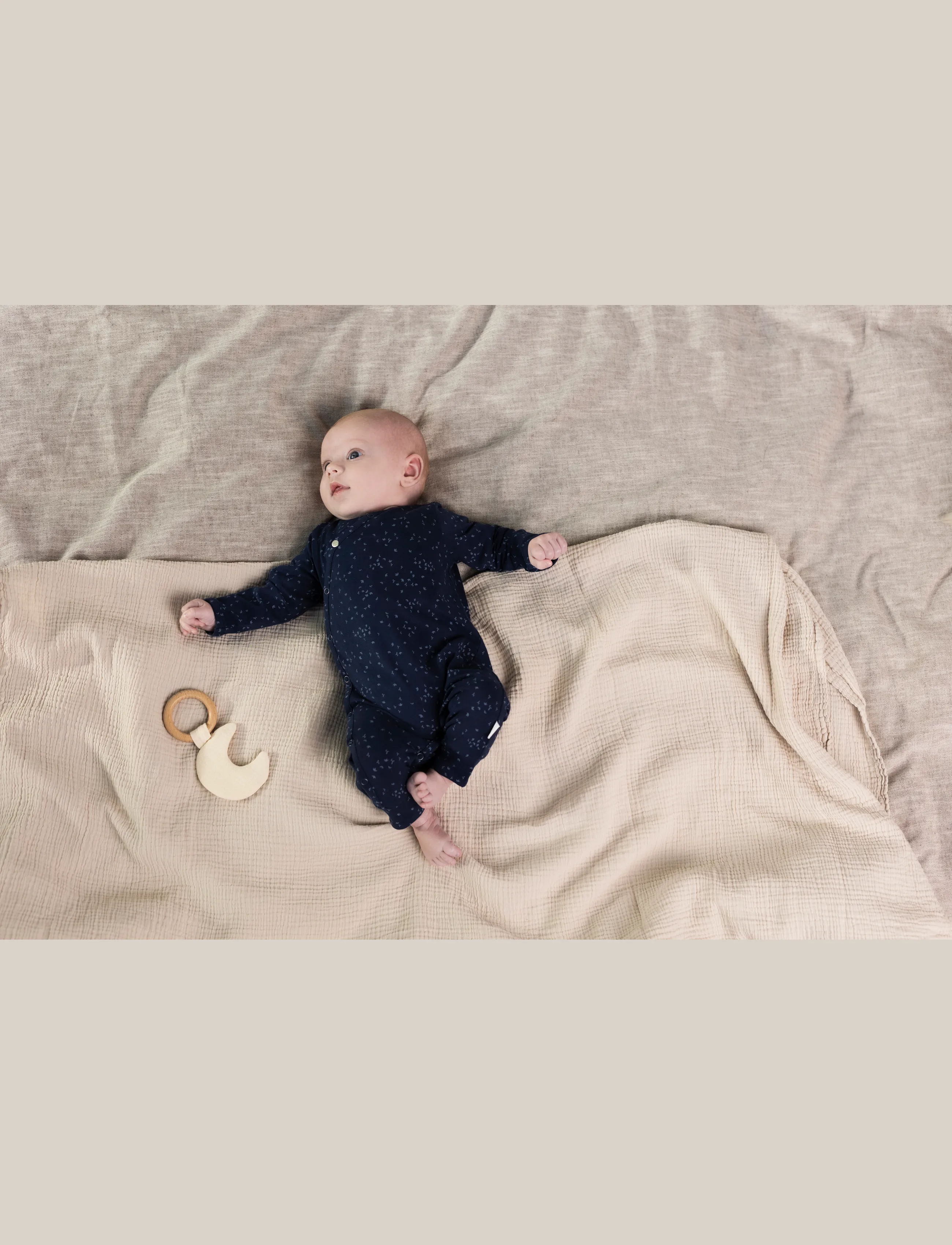 Noppies - U Playsuit Nuuk LS all o.print - p554 black iris - 4