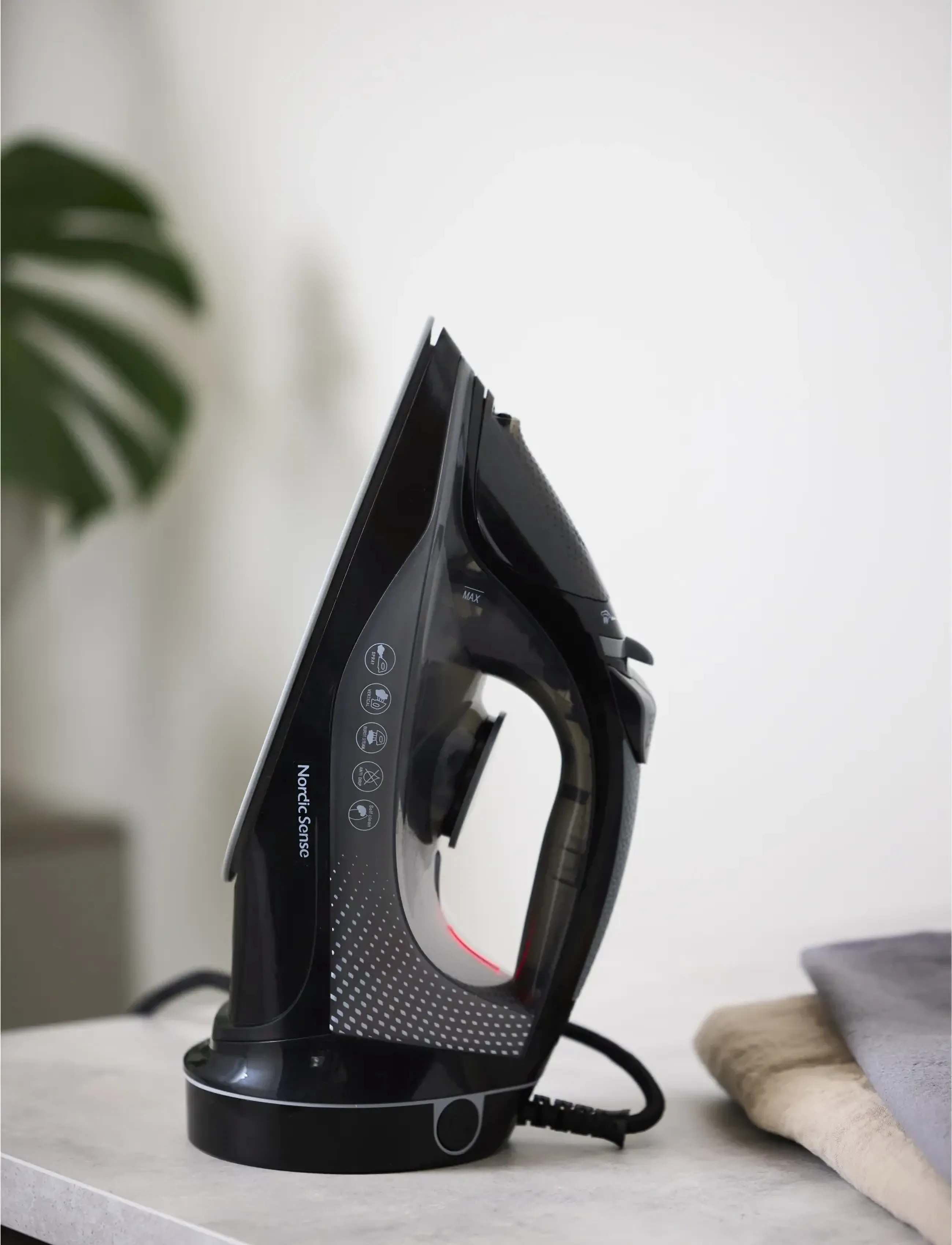 Nordic Sense - Ledningsfrit dampstrygejern 2400 watt - dampstrygejern - grÅ - 4