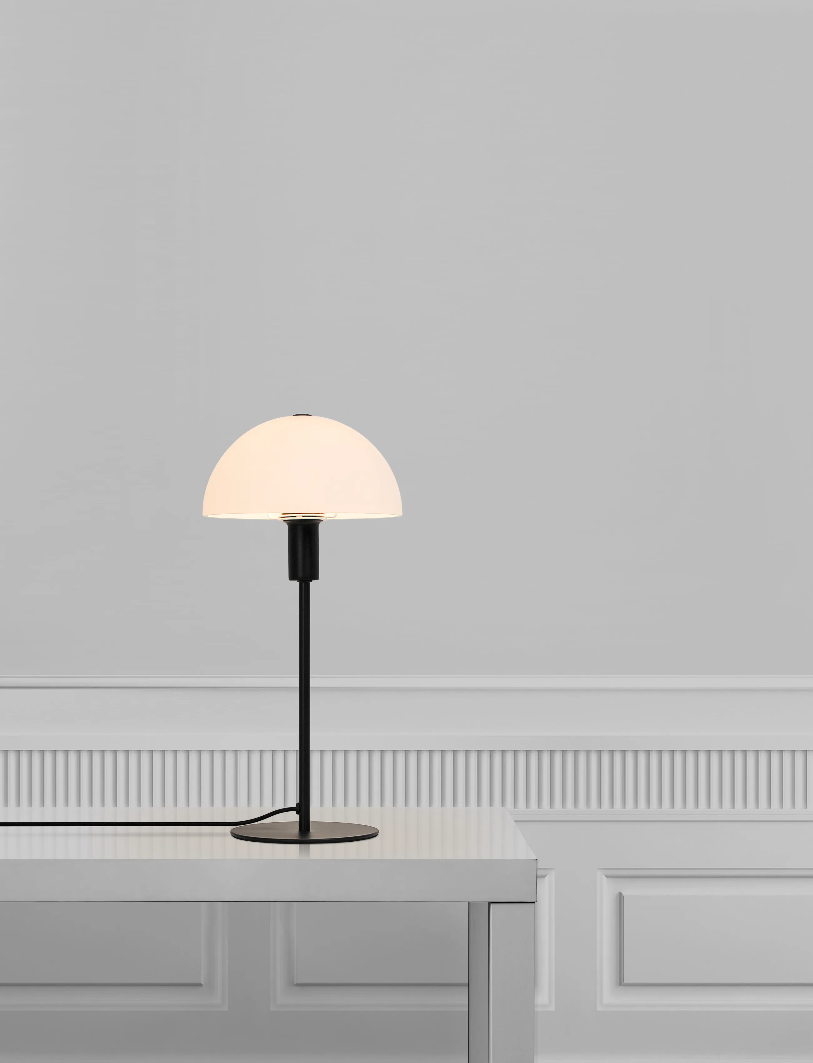 Nordlux Ellen/Bord/Opal/Sort, H:41.5 cm, Lamps, Schwarz - Table Homeware