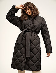 NORR - Alma quilted jacket - kevättakit - black - 2