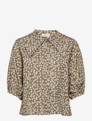 NORR - Meadow shirt - kortærmede bluser - green print - 0