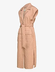 NORR - Ree waistcoat dress - midi kjoler - latte - 2