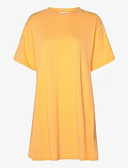 NORR - Payton A-shape dress - t-shirt dresses - light orange mélange - 0