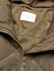 NORR - Alma slit quilted jacket - pavasarinės striukės - dark army - 8