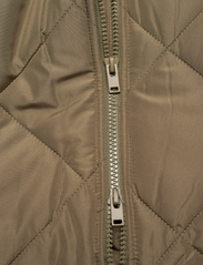 NORR - Alma slit quilted jacket - quilted jassen - dark army - 9