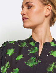 NORR - Noya dress - festklær til outlet-priser - green print - 5