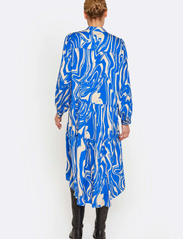 NORR - Kemia dress - midi jurken - blue print - 3