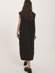 NORR - Alyssa midi dress - vidutinio ilgio suknelės - black - 3