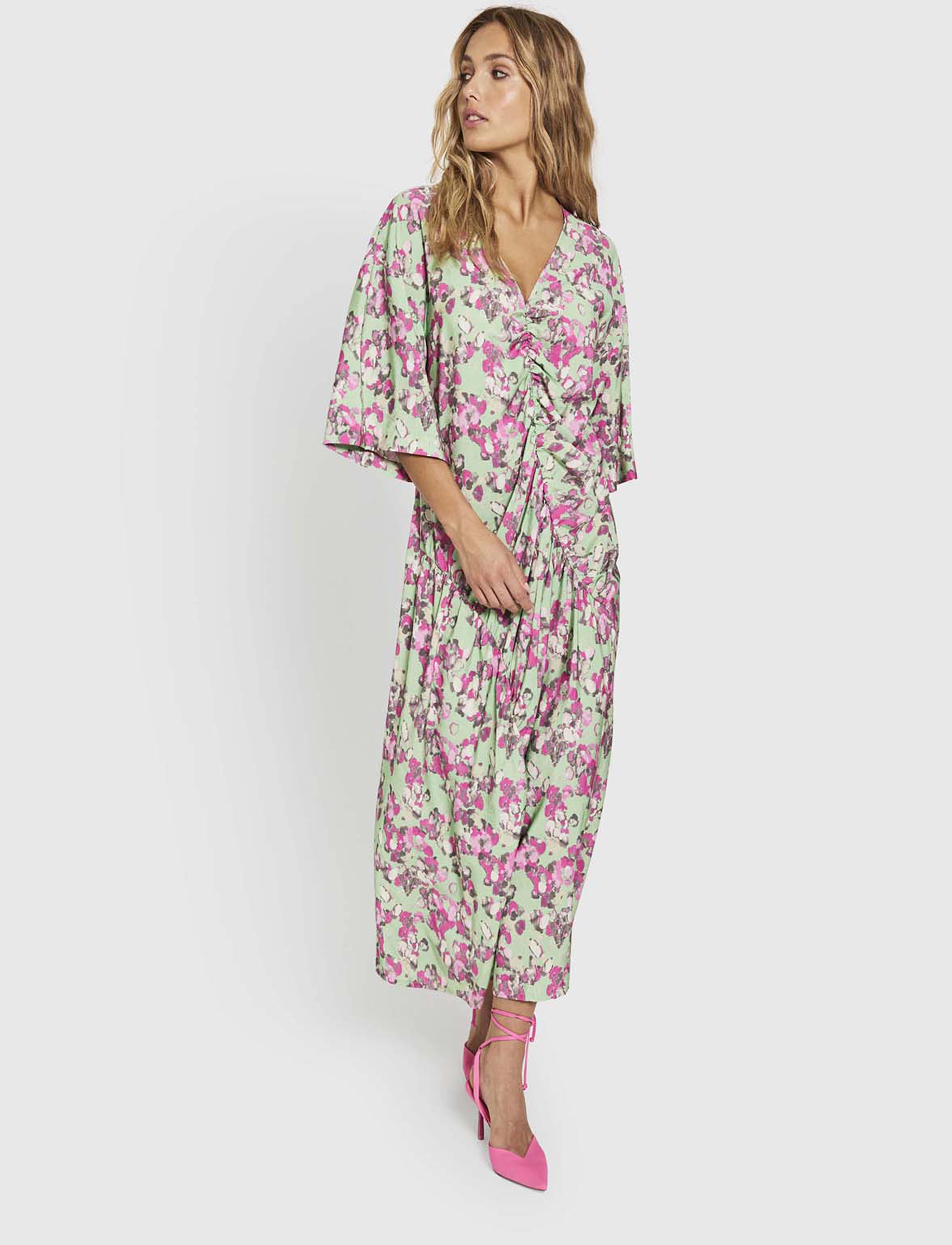 NORR Alyssa V-neck dress - Klänningar - MEADOW PRINT / green