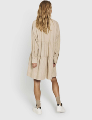 NORR - Esma bomba short dress - korte kjoler - beige - 2