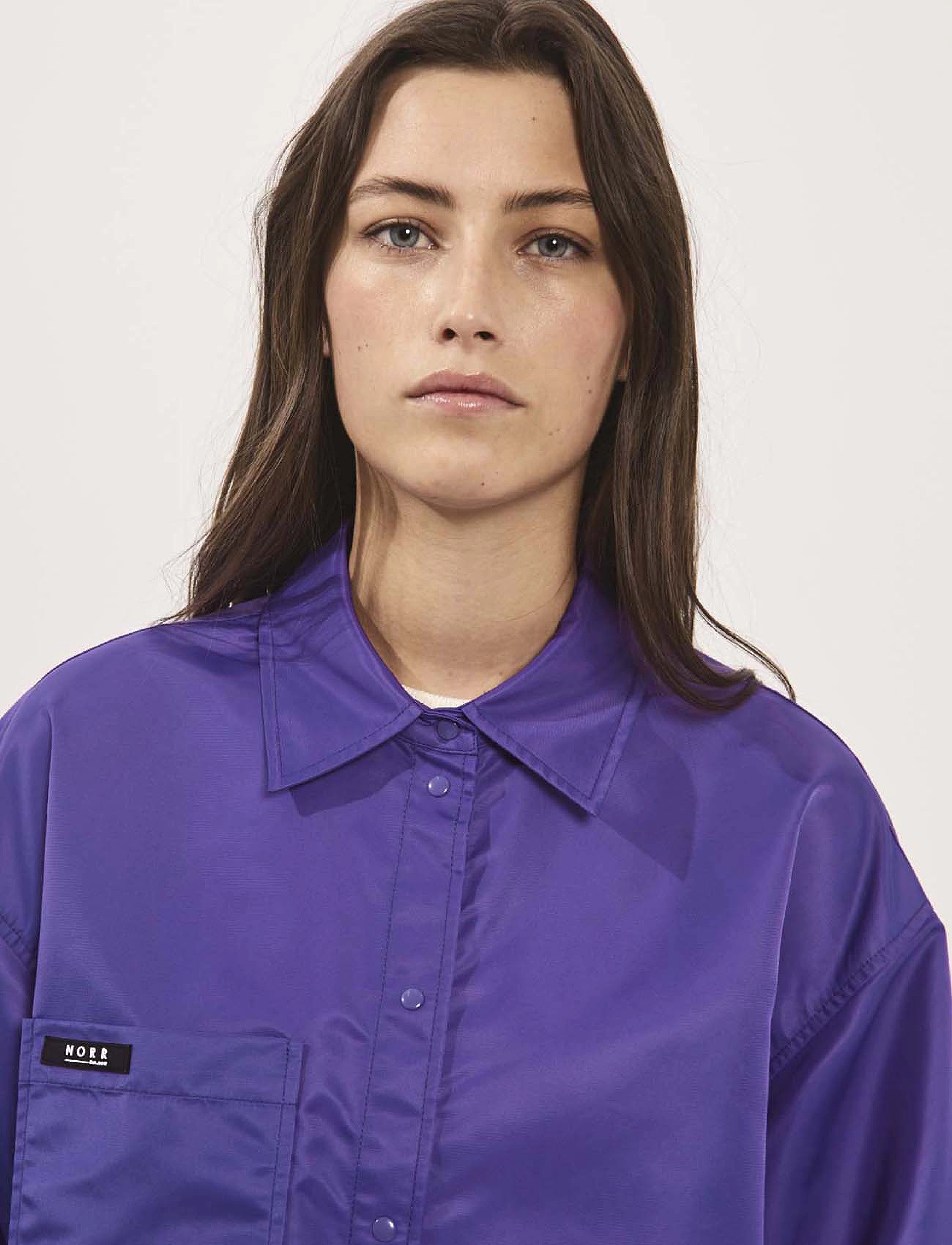 NORR - Regan oversized shirt - langærmede skjorter - purple - 3
