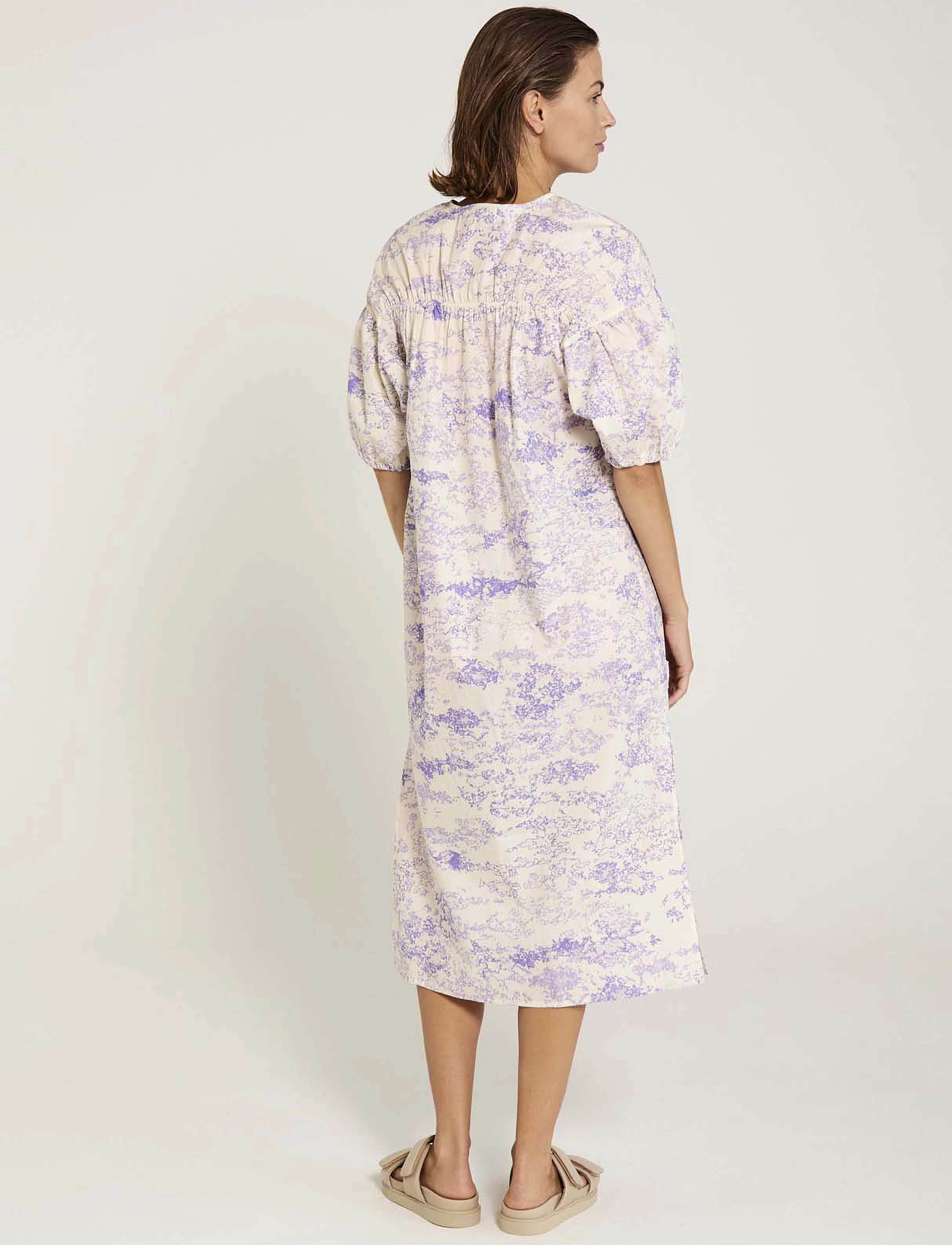 NORR - Wishfull dress - t-shirtklänningar - lavender print - 5