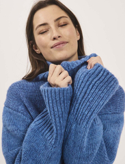 NORR - Fuscia melange knit top - pullover - blue melange - 4