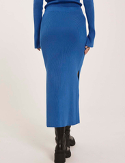 NORR - Sherry knit skirt - strikkede skjørt - royal blue - 6