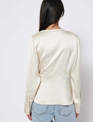 NORR - Gili wrap top - long-sleeved blouses - champagne - 4