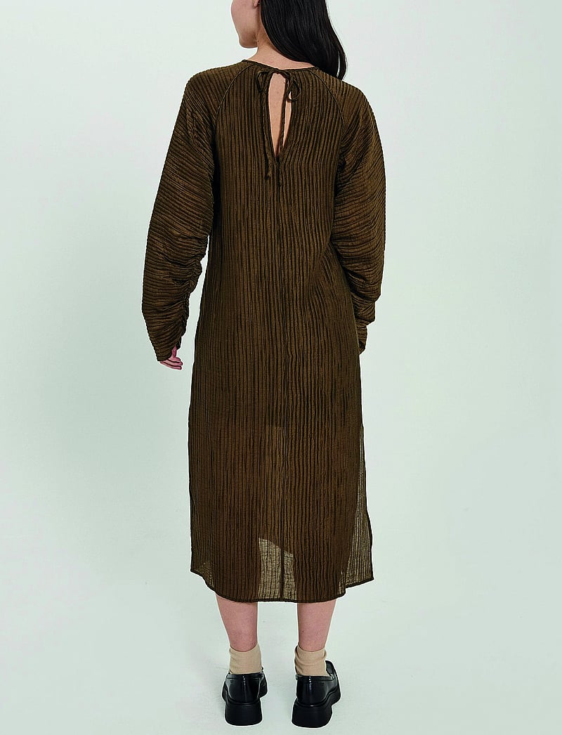 NORR - Room dress - midikleidid - olive - 3