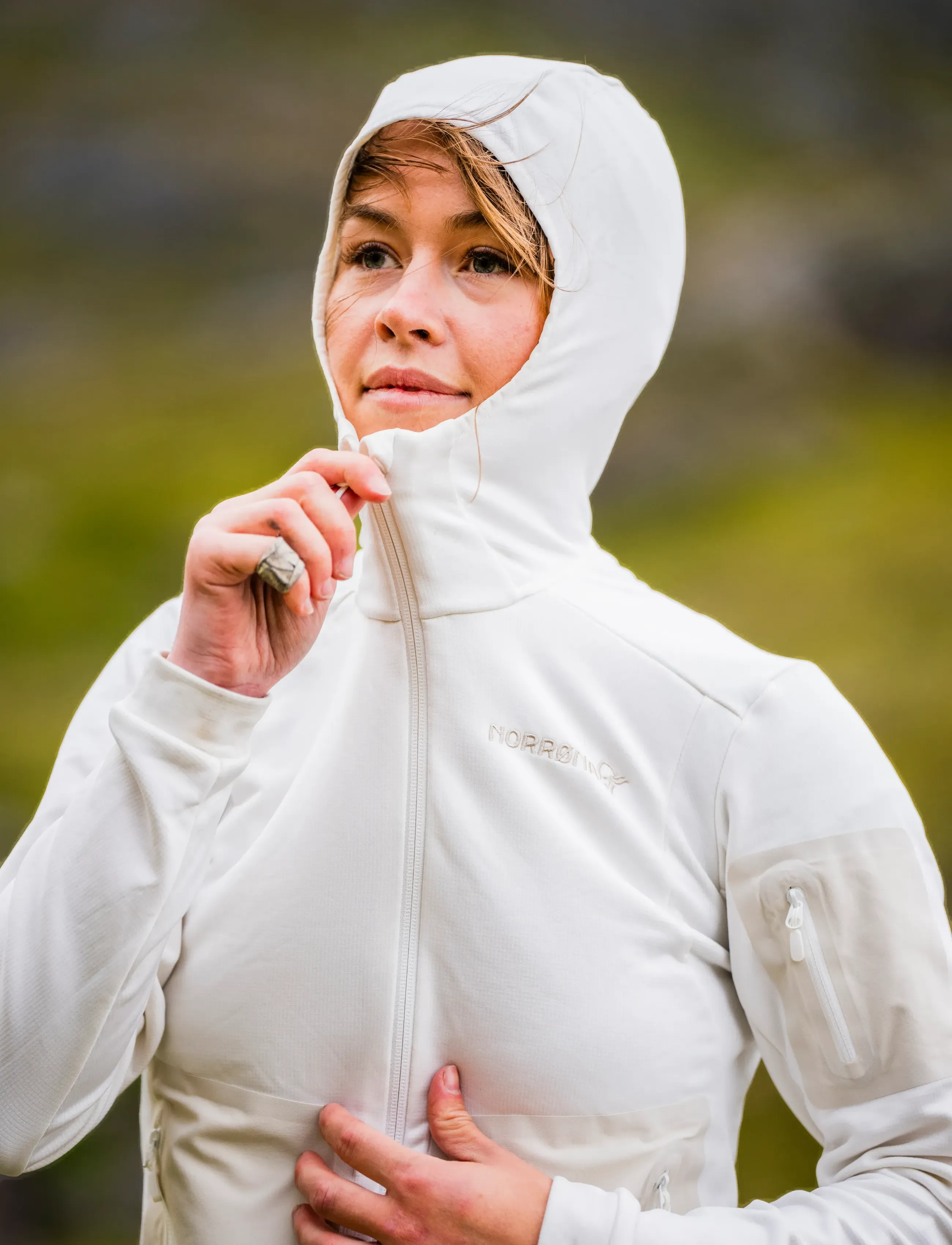 Norrøna - falketind warm2 stretch Hood W's - overdele - snow white - 4