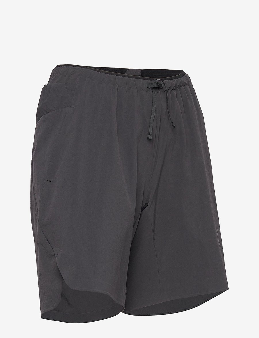 Norrøna - senja flex1 8" Shorts W's - lühikesed vabaõhupüksid - caviar black - 4