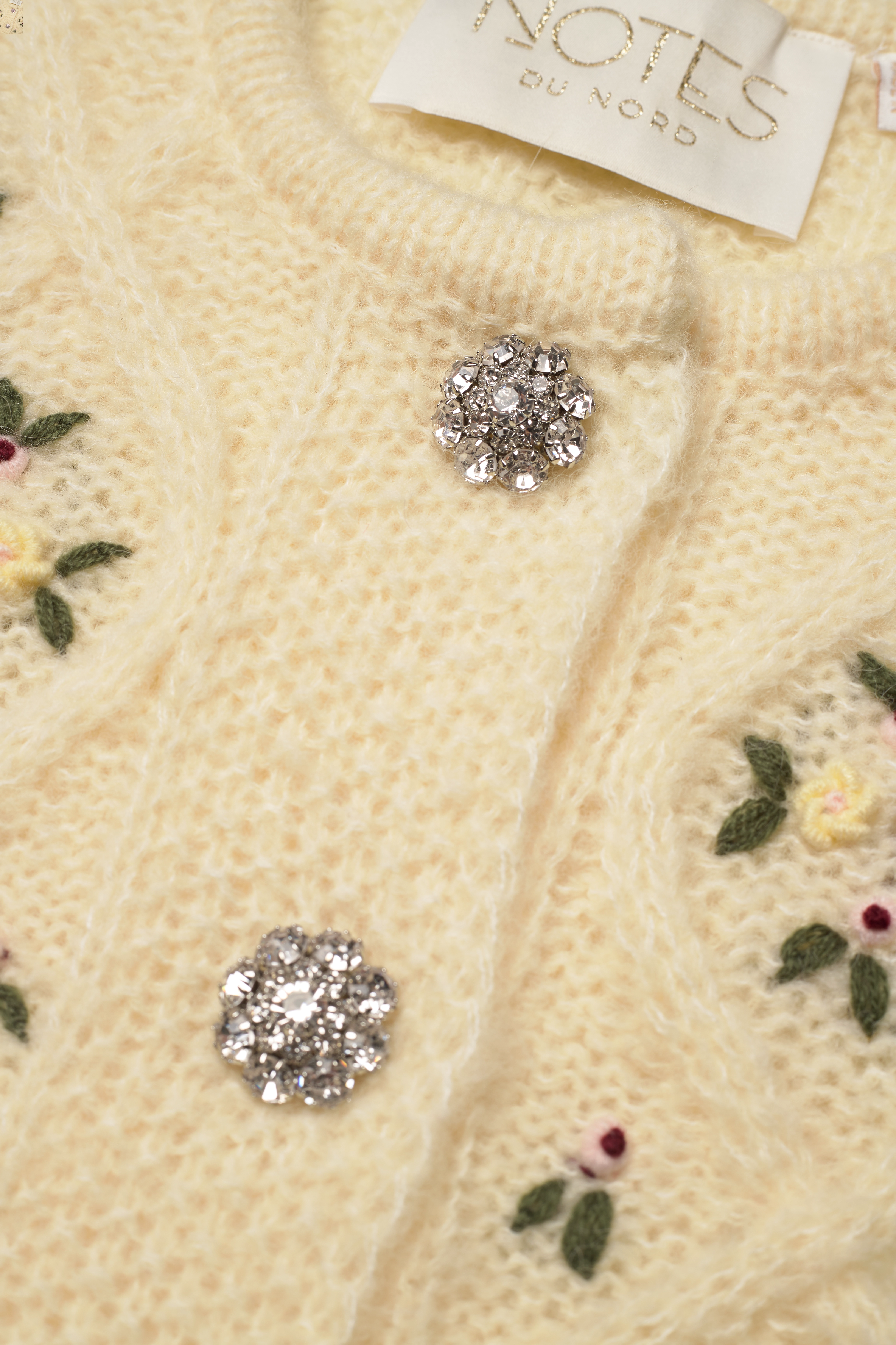 Notes du Nord - Cherry Cardigan - lemon pie - 3