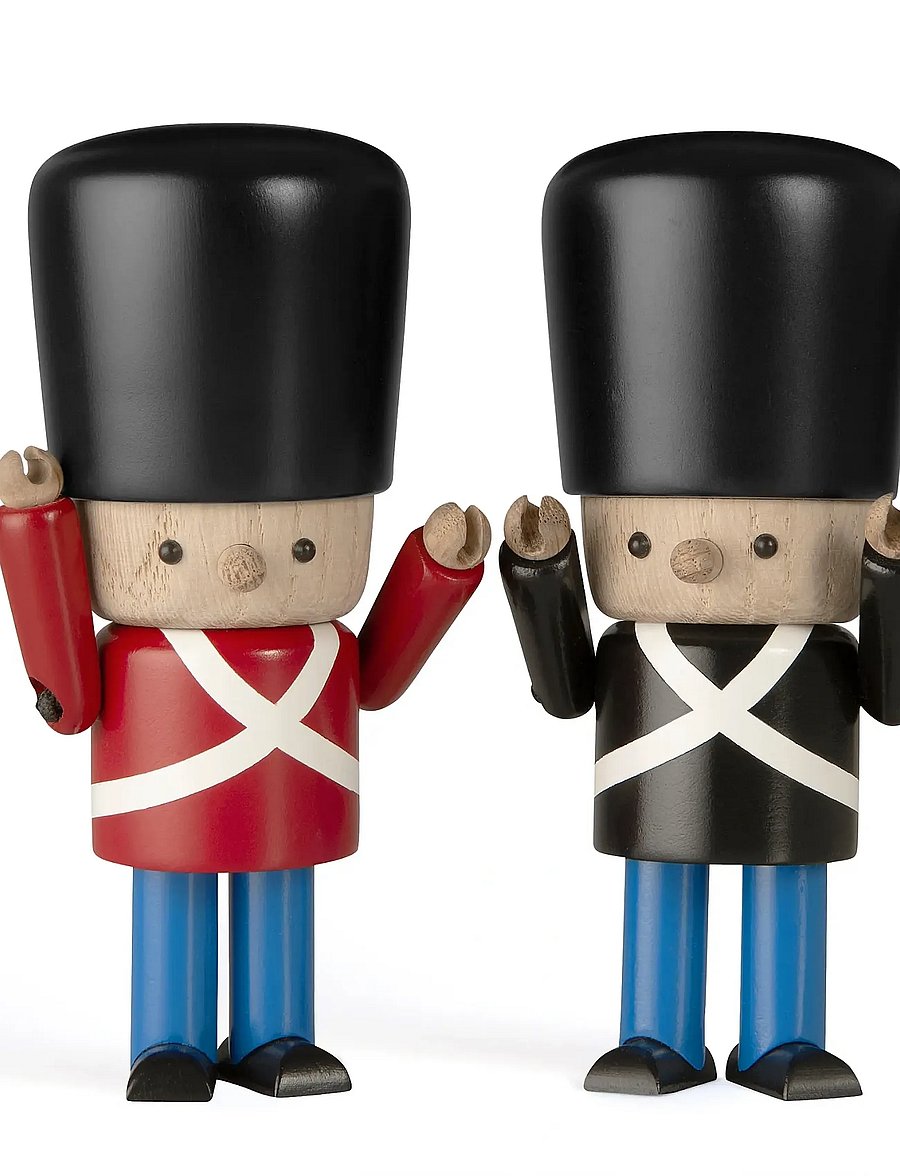 Novoform - DANISH ROYAL GUARD - ceremonial uniform - figuren & skulpturen - black - 4