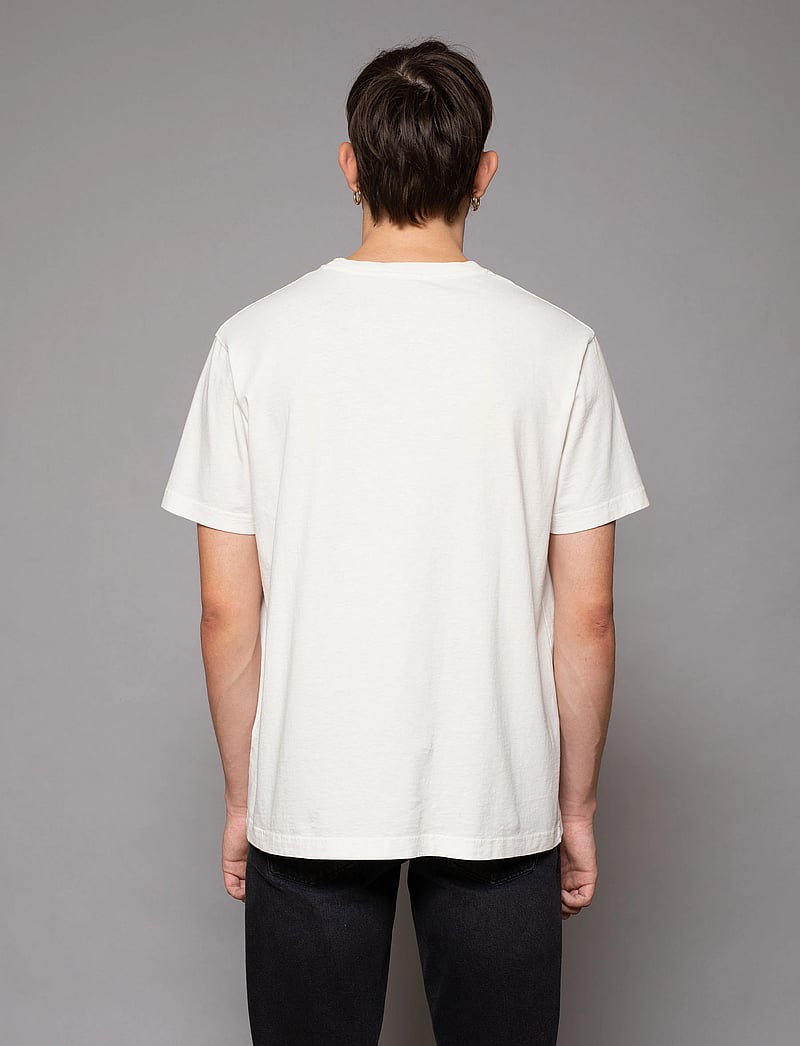Nudie Jeans - Uno Everyday Tee Chalk White - t-shirts - chalk white - 3
