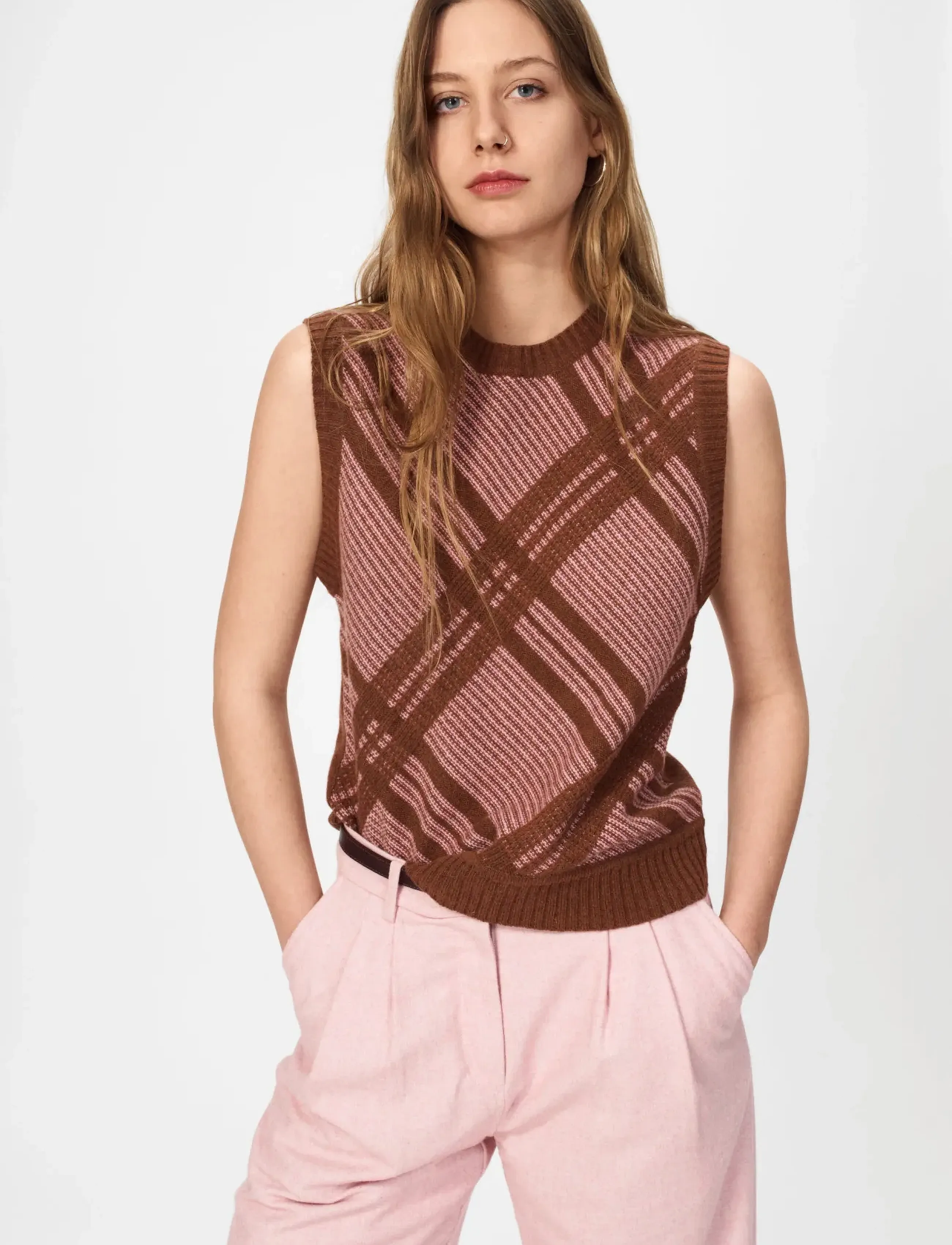 nué notes - Malik Vest - strikveste - 914 chestnut pink check - 2