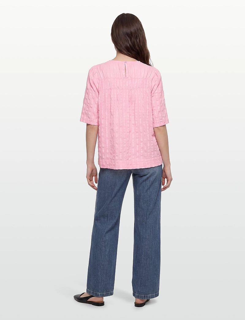 nué notes - Atticus Blouse - kortærmede bluser - 311 candy pink - 4