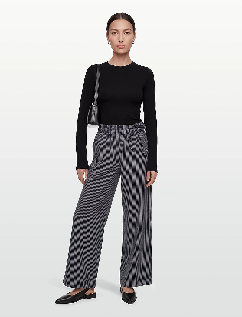 nué notes - Petare Pants - bukser med brede ben - 499 navy - 0