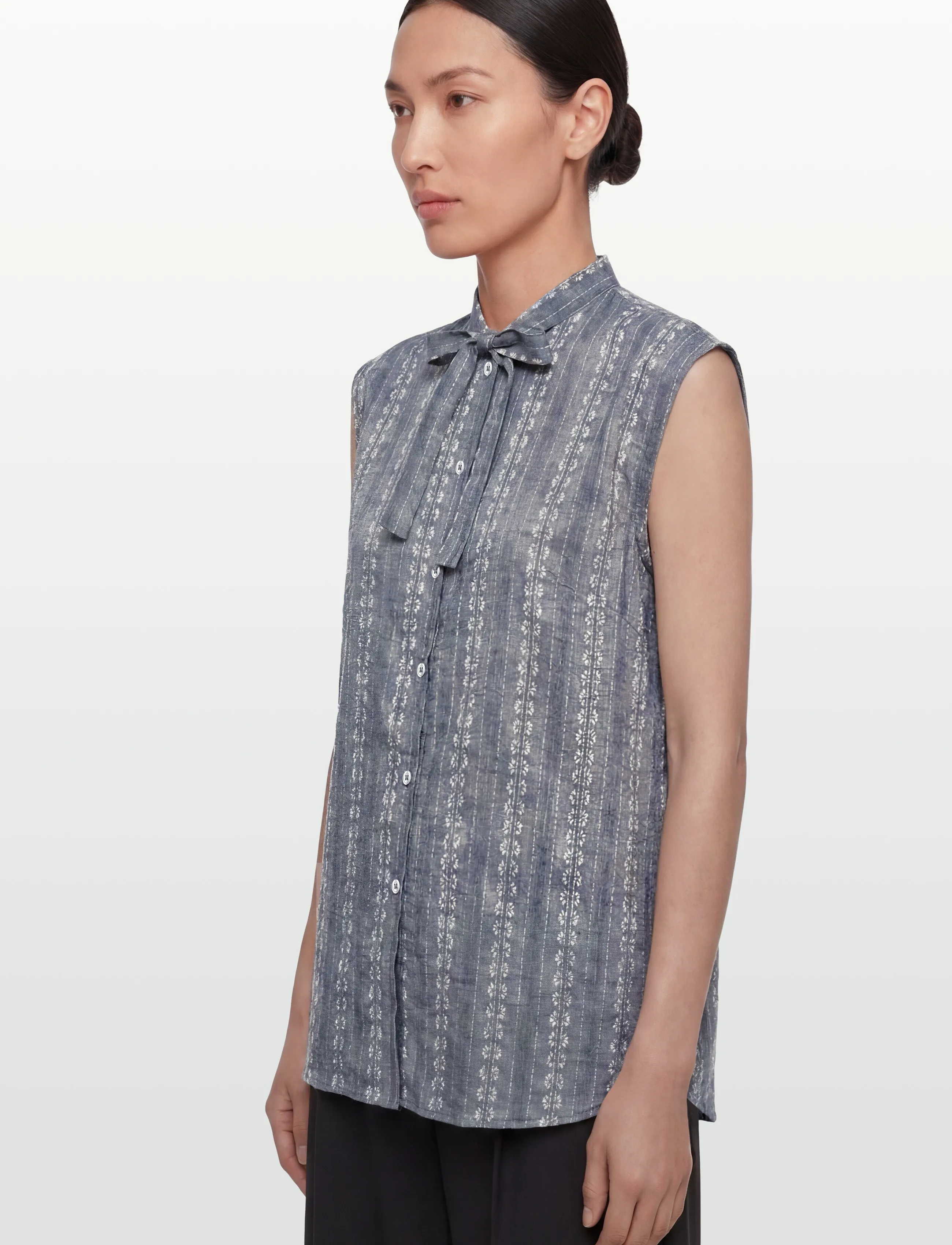 nué notes - Benicia Shirt - sleeveless blouses - 923 chambray stripe - 3