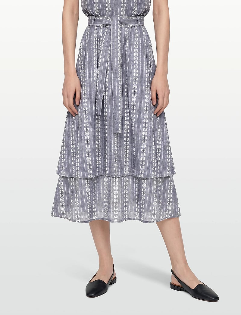 nué notes - Clayton Skirt - midi nederdele - 923 chambray stripe - 3