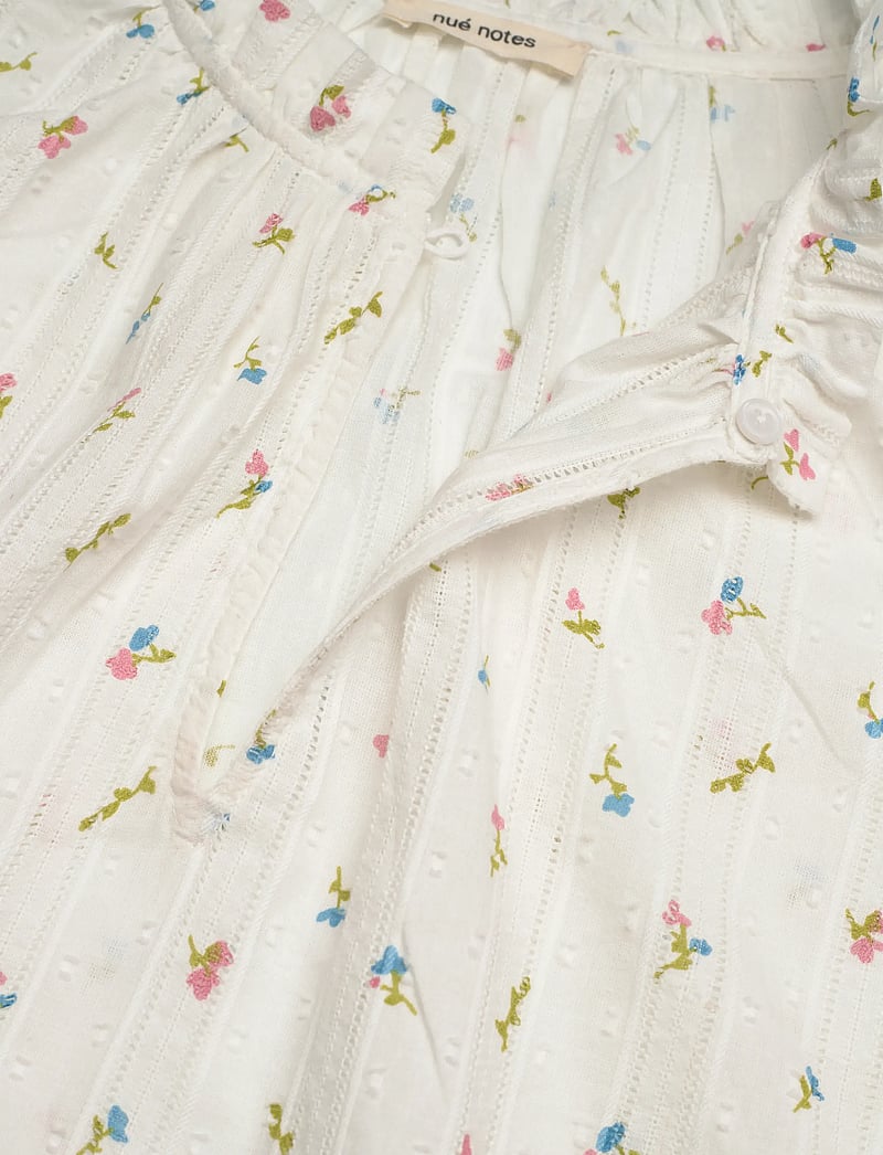 nué notes - Lucena Blouse - kortærmede bluser - 924 blooming tapestry - 2