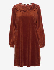 Nümph - NUBELENDA DRESS - trumpos suknelės - barn red - 0