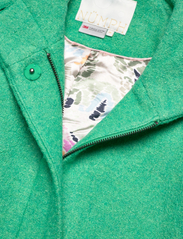 Nümph - NUEDEL LIBERTINA JACKET - Žieminiai paltai - simply green - 2