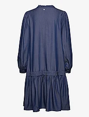 Nümph - NUEDIBE DRESS - džinsa kleitas - medium blue denim - 1